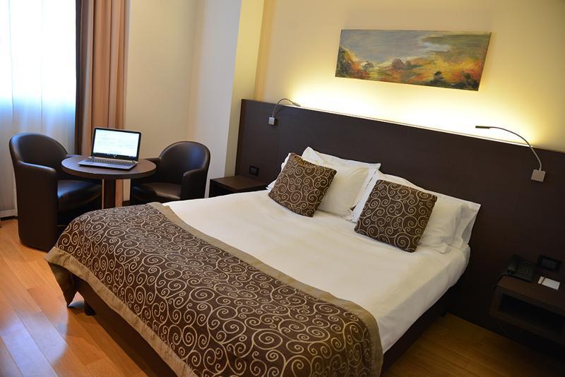 Hotel Diamante Alessandria Luaran gambar